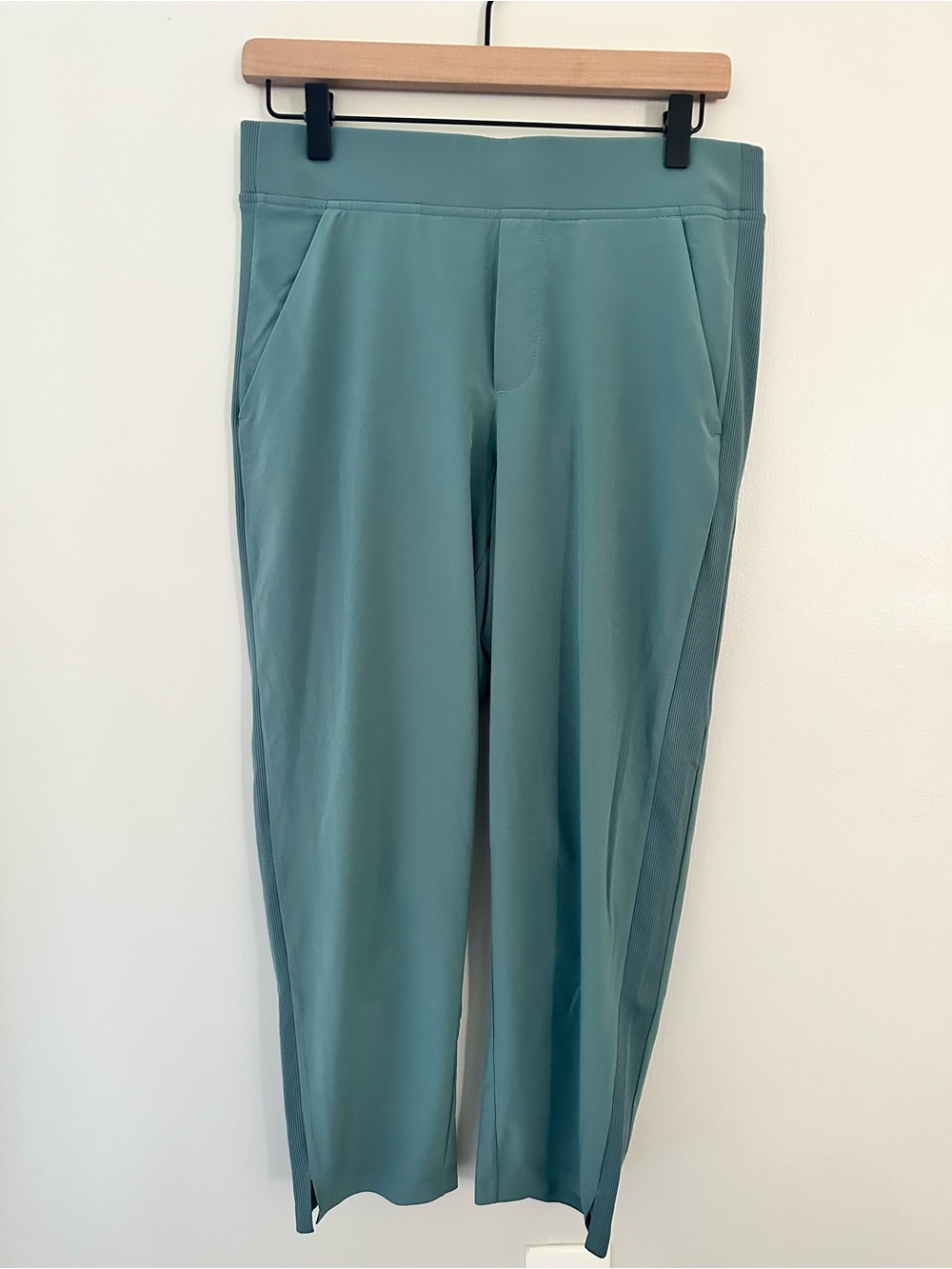 Athleta Brooklyn Ankle Seafoam Green Stretch Travel Office Casual Commute Pants
